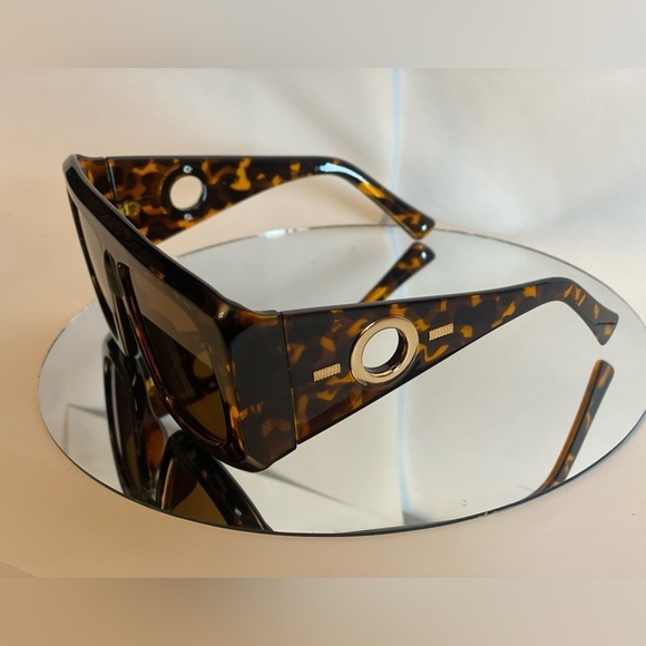 ‼️ TRENDY Leopard sunglasses‼️ - Picture 2 of 2